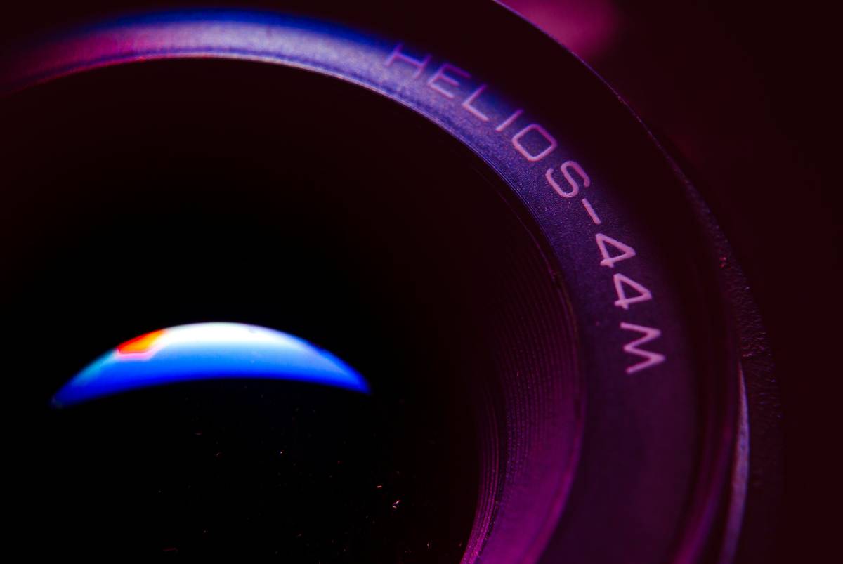 Why the "Prime Lens Nature" is Your Hiking Camera Game-Changer