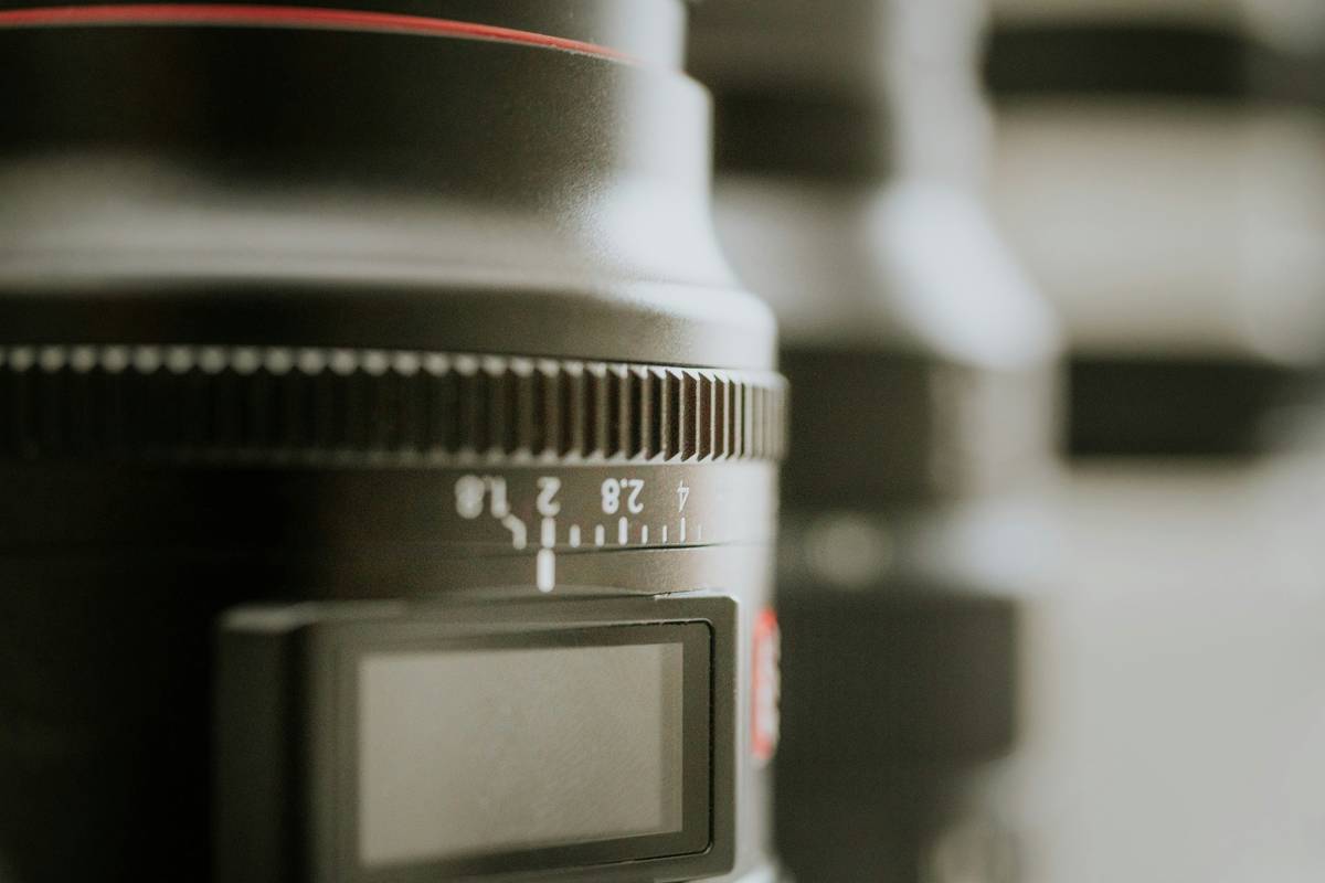 Best Nature Photo Lens for Hiking Cameras: Elevate Your Outdoor Shots